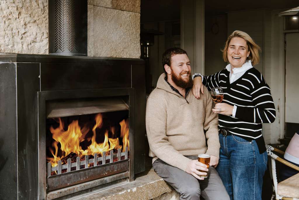 fireplace mudgee pub